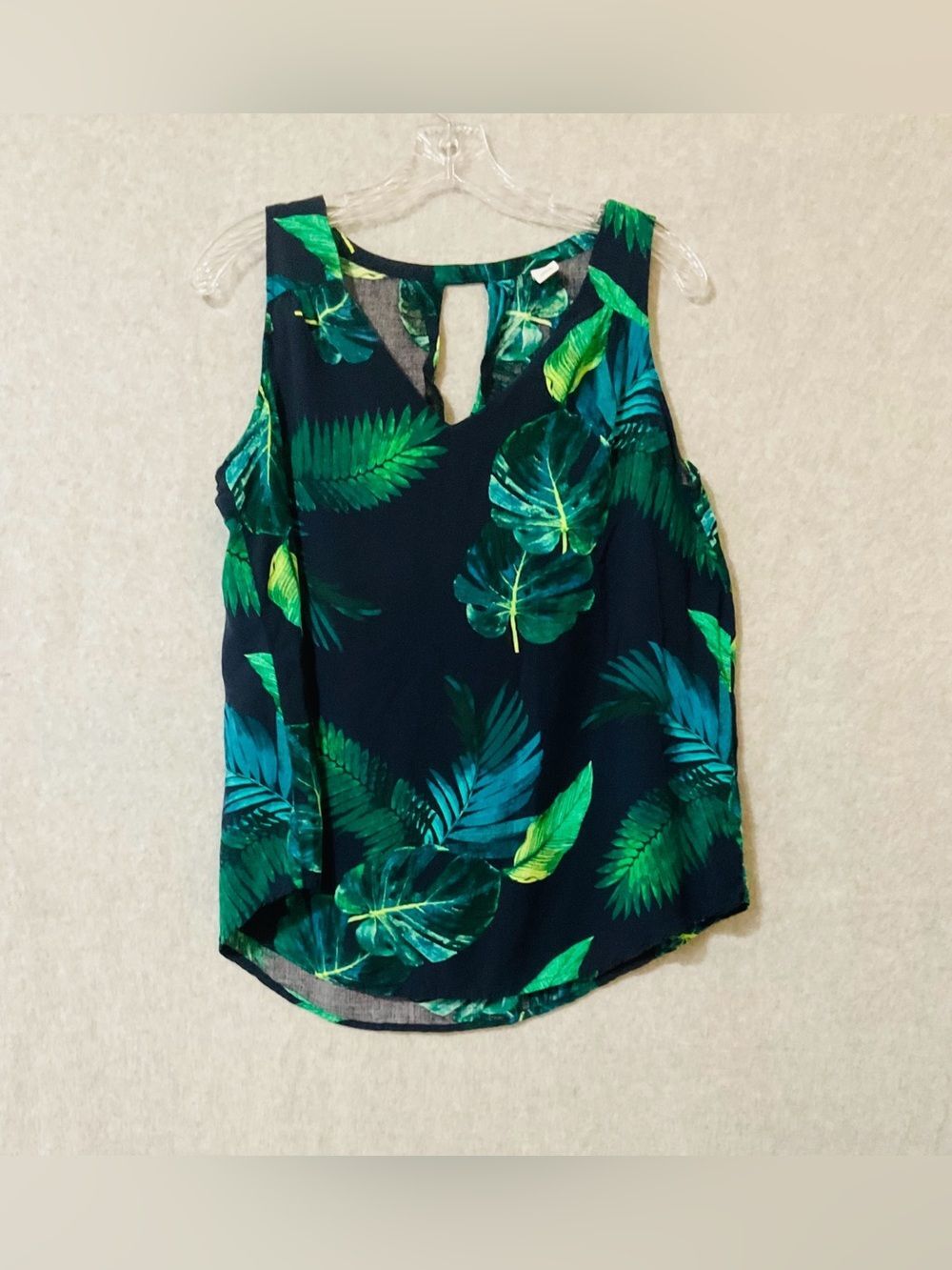 Old Navy Women’s Tropical Leaf Print Sleeveless Top - Green Sz L